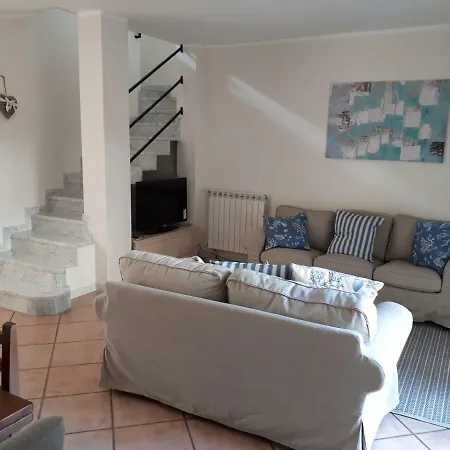 Casa Mario Dei Pini Semesterbostad